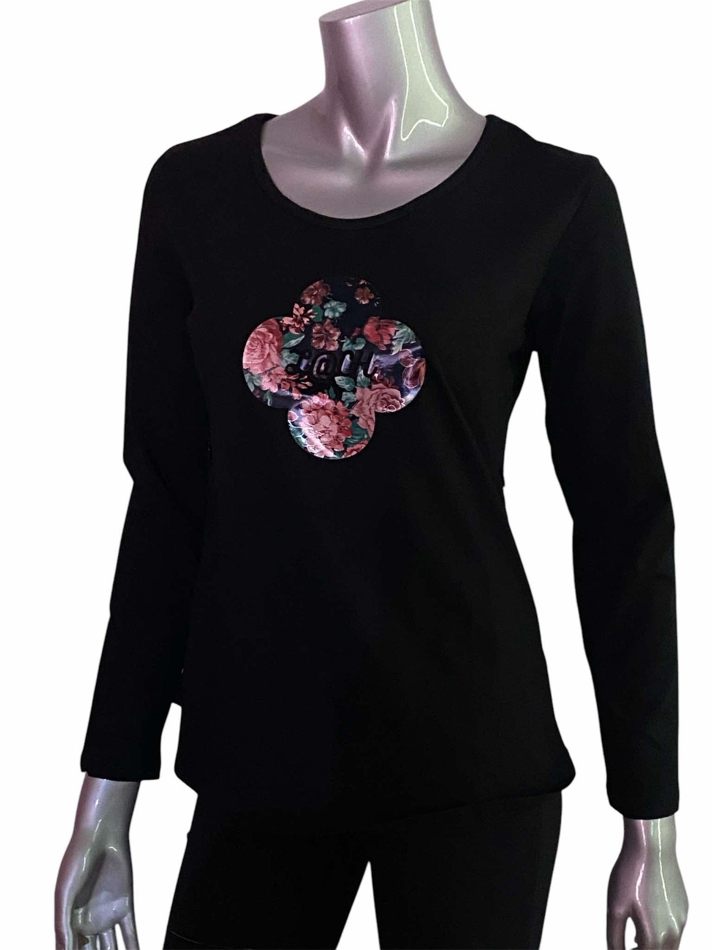 LATCH Pressed - Pretty floral with logo on Chloe Zip Top - XSmall